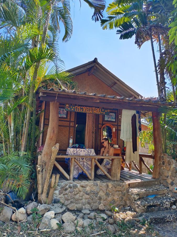 Sunny Tayai Hostel Pai Exterior photo